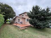 Maison à VILLENEUVE-DE-RIVIERE