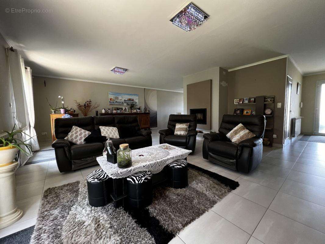 Maison à ESTANCARBON