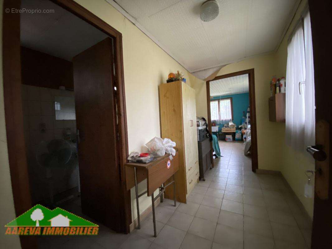 Commerce à VILLENEUVE-DE-RIVIERE