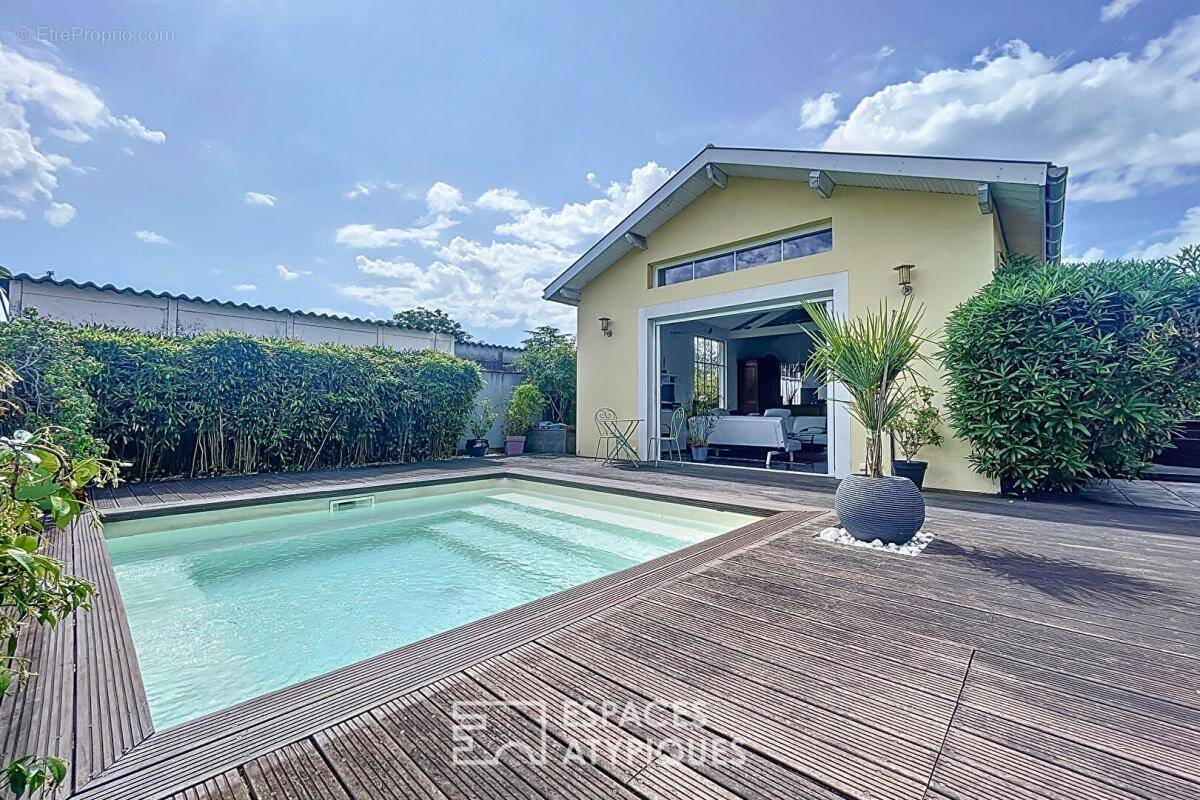 Maison à VILLENAVE-D&#039;ORNON