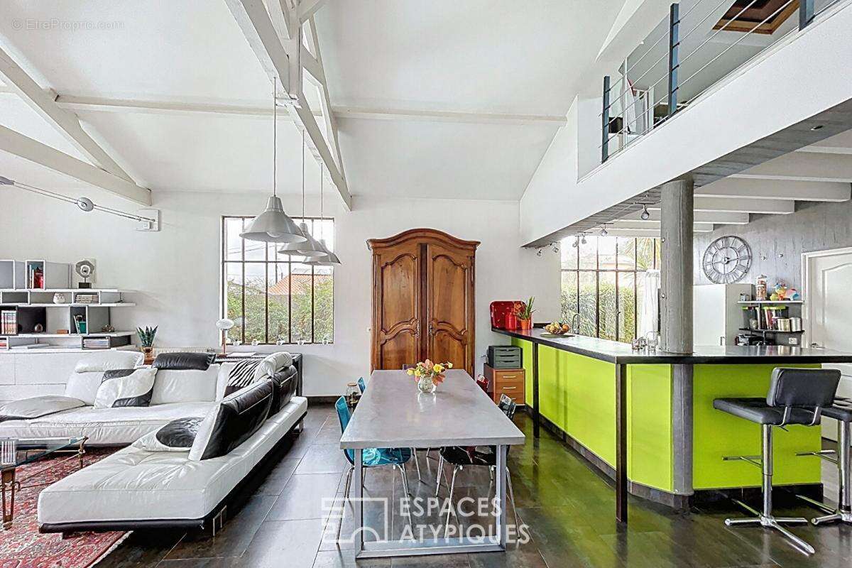 Maison à VILLENAVE-D&#039;ORNON