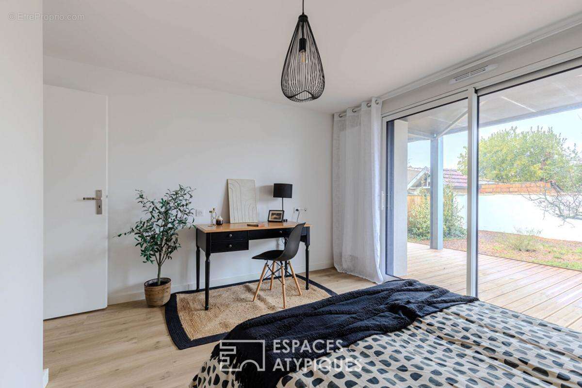 Appartement à BORDEAUX