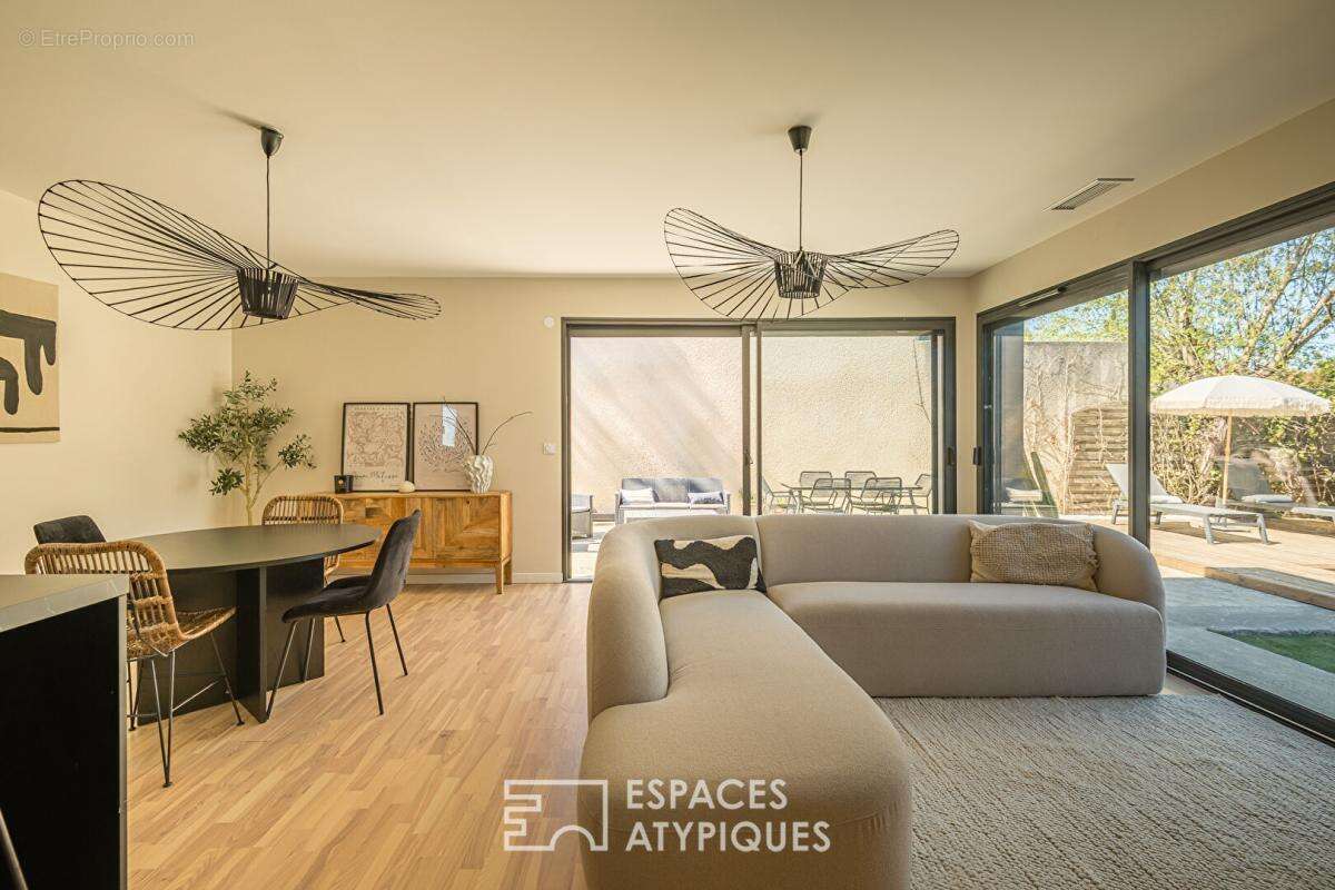 Maison à CARBON-BLANC