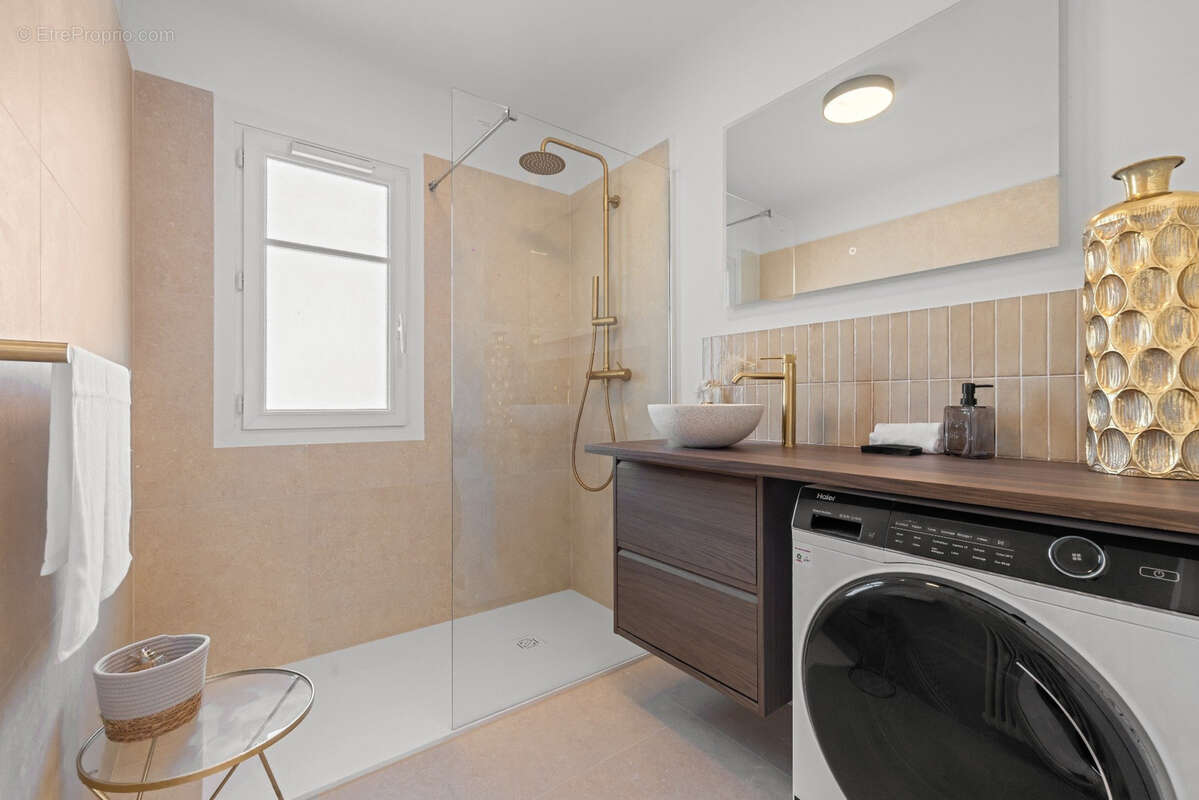 Appartement à LE CANNET