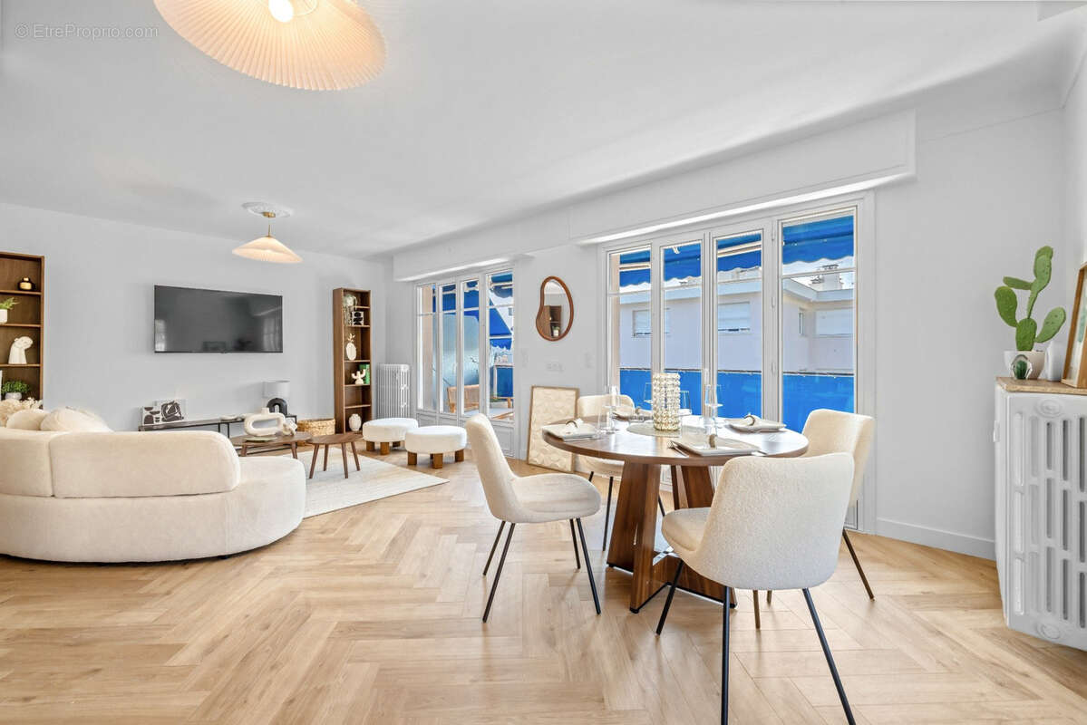 Appartement à LE CANNET