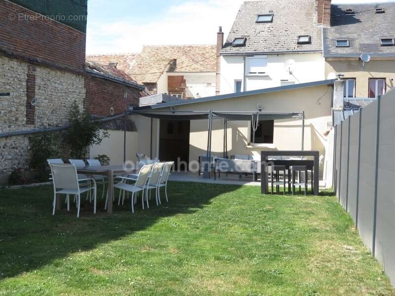 Maison à IVRY-LA-BATAILLE