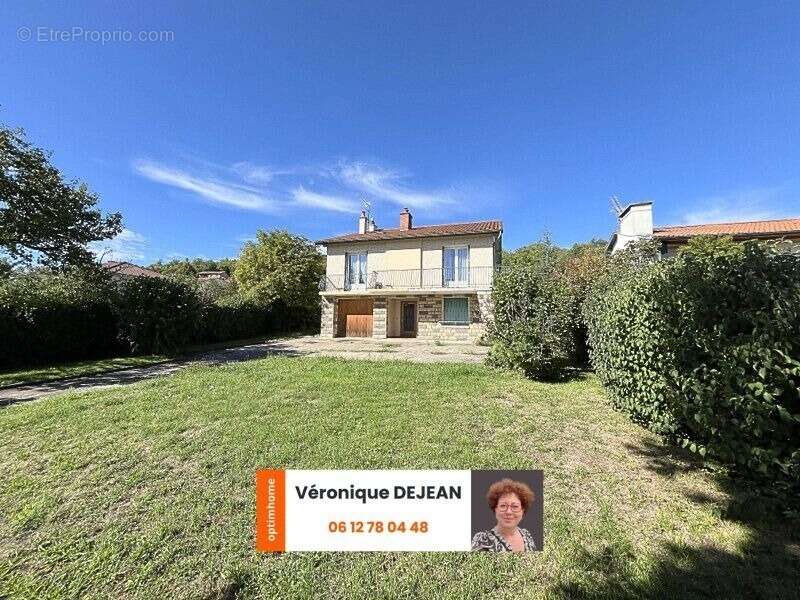 Maison à LA ROCHE-BLANCHE