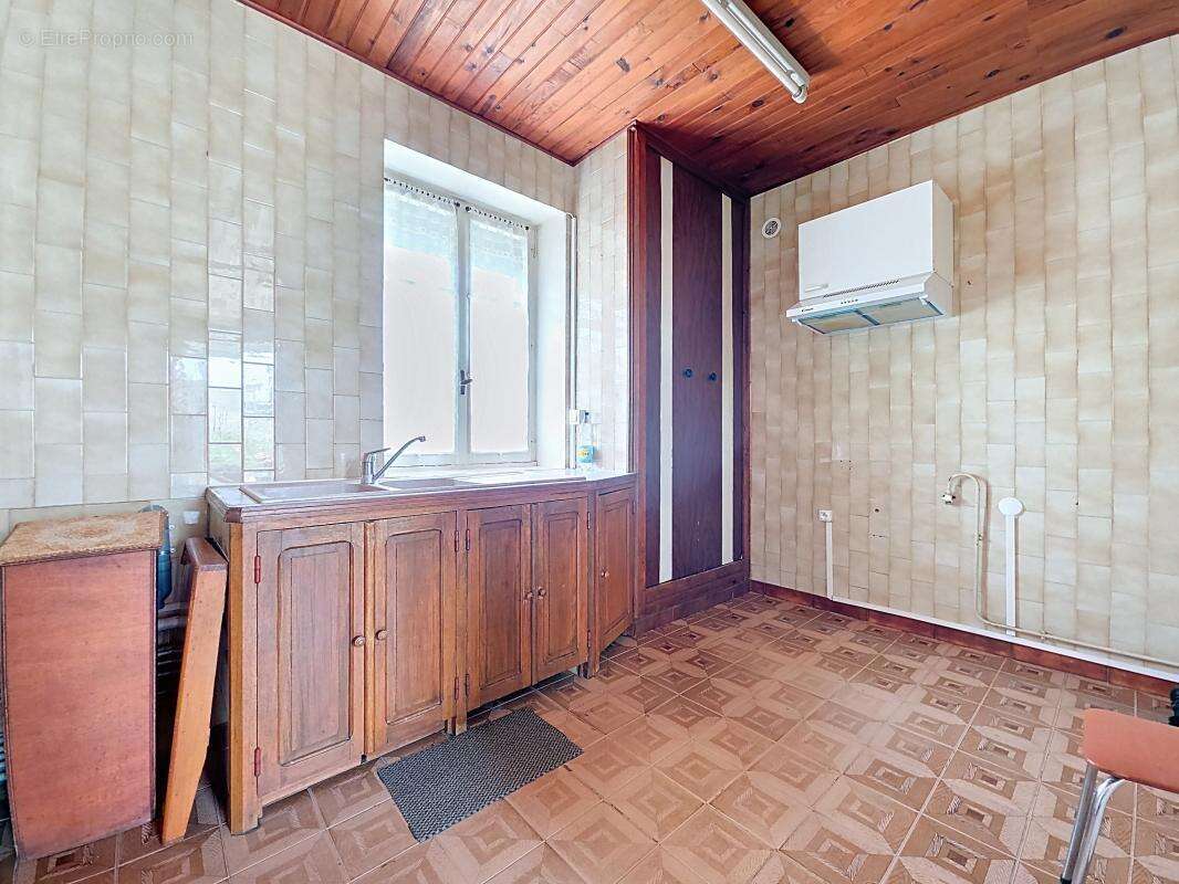 Maison à SAINT-PIERRE-DE-CHANDIEU