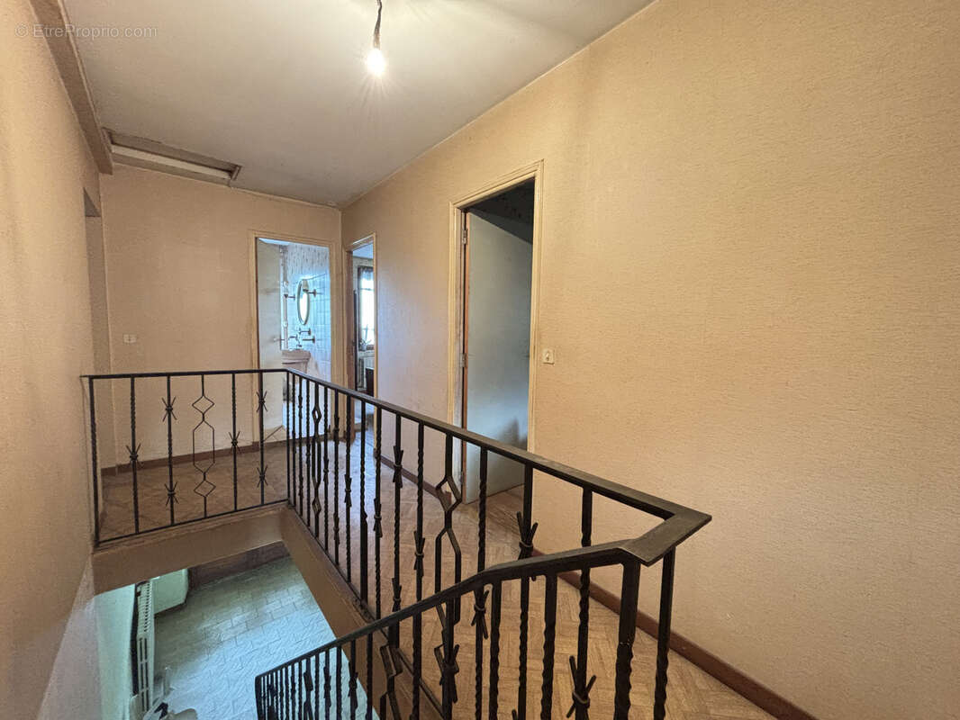 Appartement à LABRUGUIERE