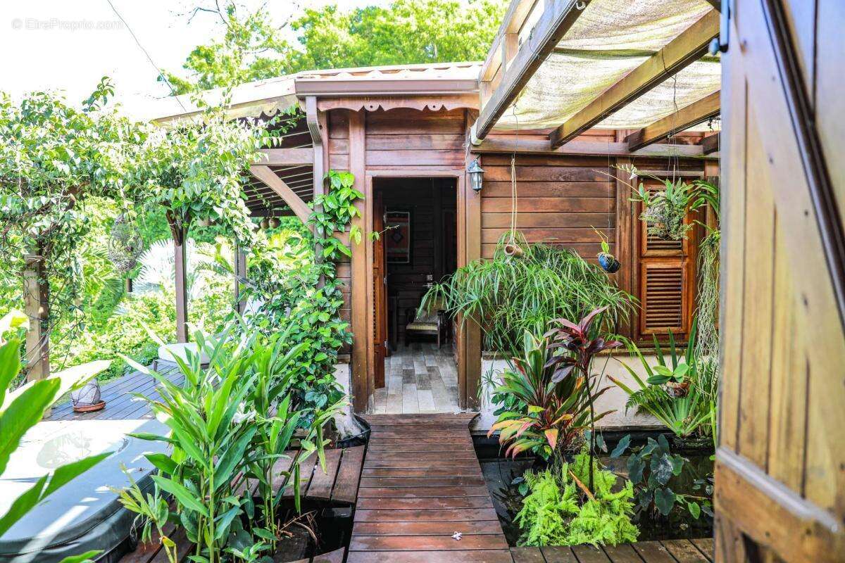 Maison à POINTE-NOIRE