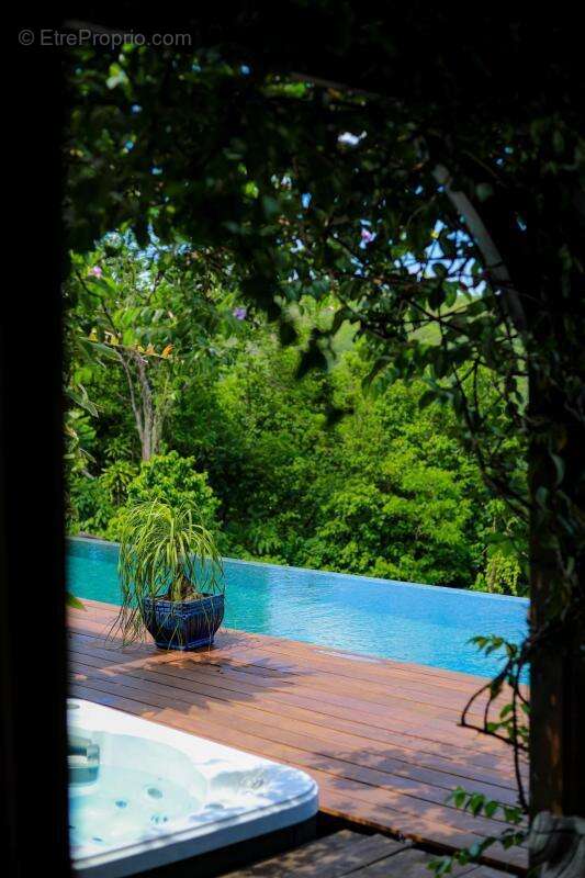 Maison à POINTE-NOIRE