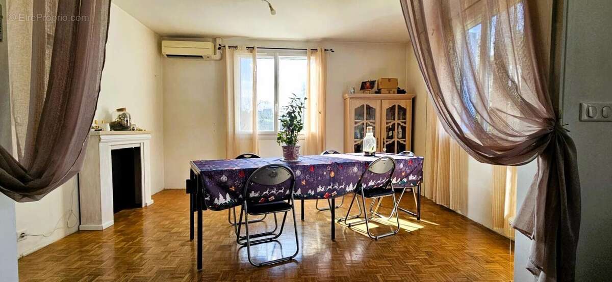 Maison à MOULEYDIER