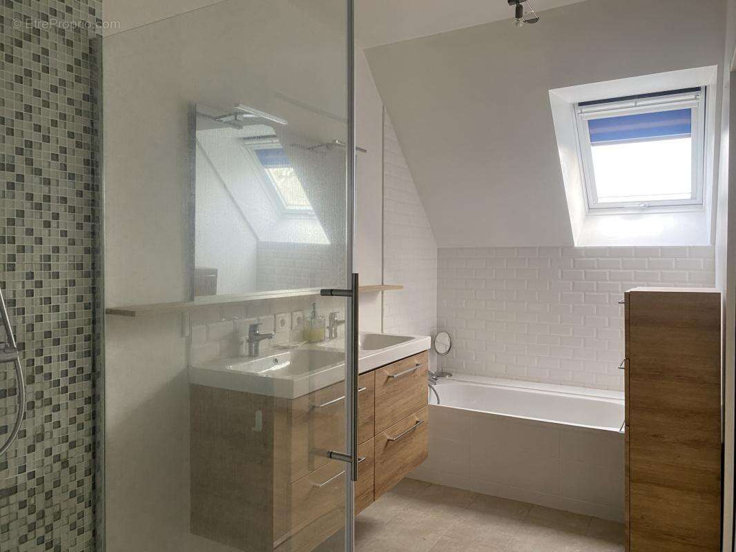 Maison à VERN-SUR-SEICHE