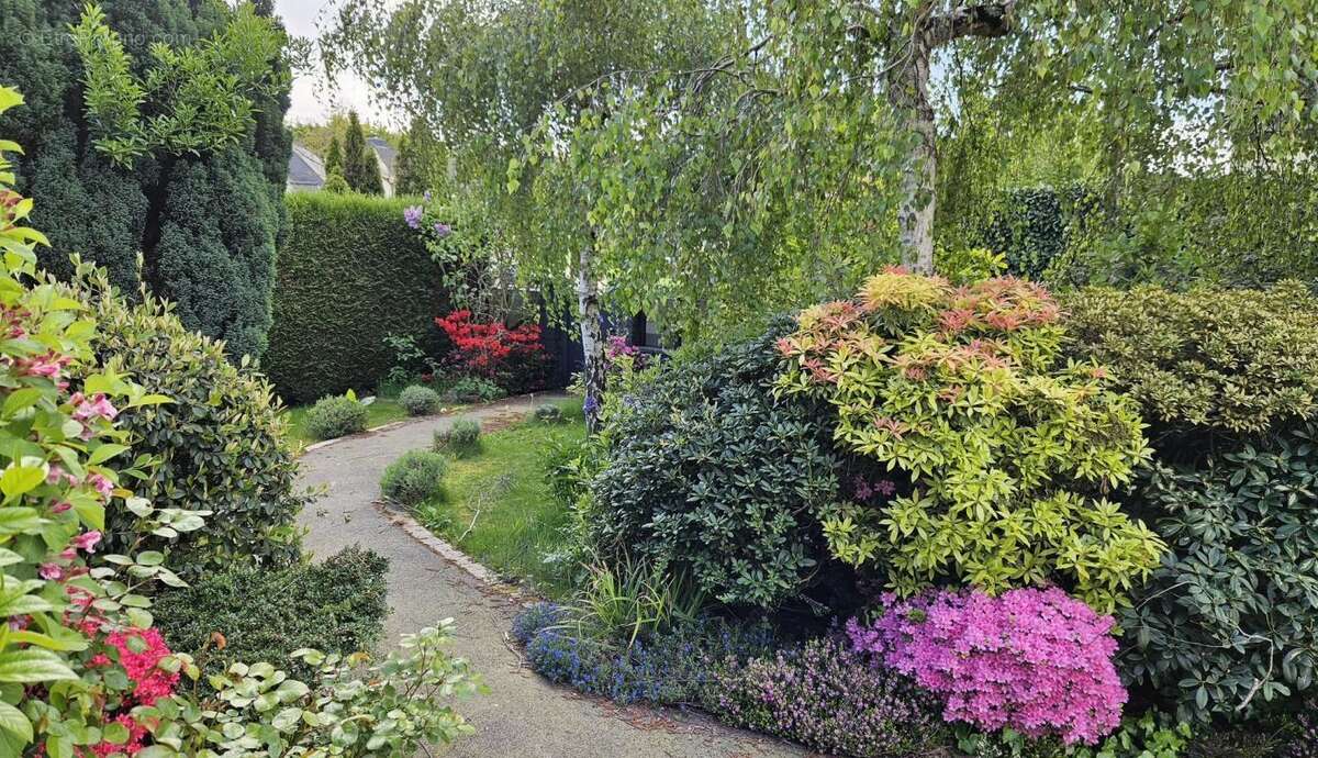 Maison à VERN-SUR-SEICHE