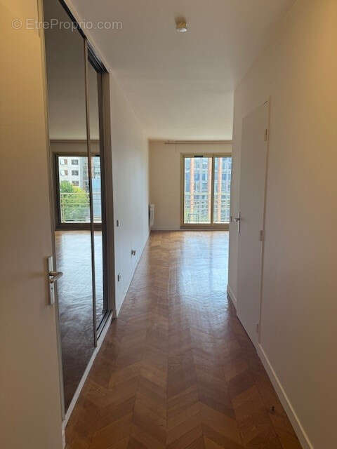 Appartement à LEVALLOIS-PERRET