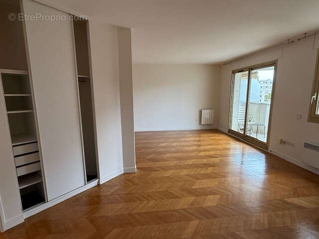 Appartement à LEVALLOIS-PERRET