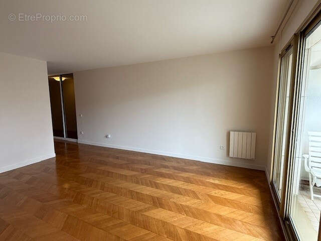 Appartement à LEVALLOIS-PERRET