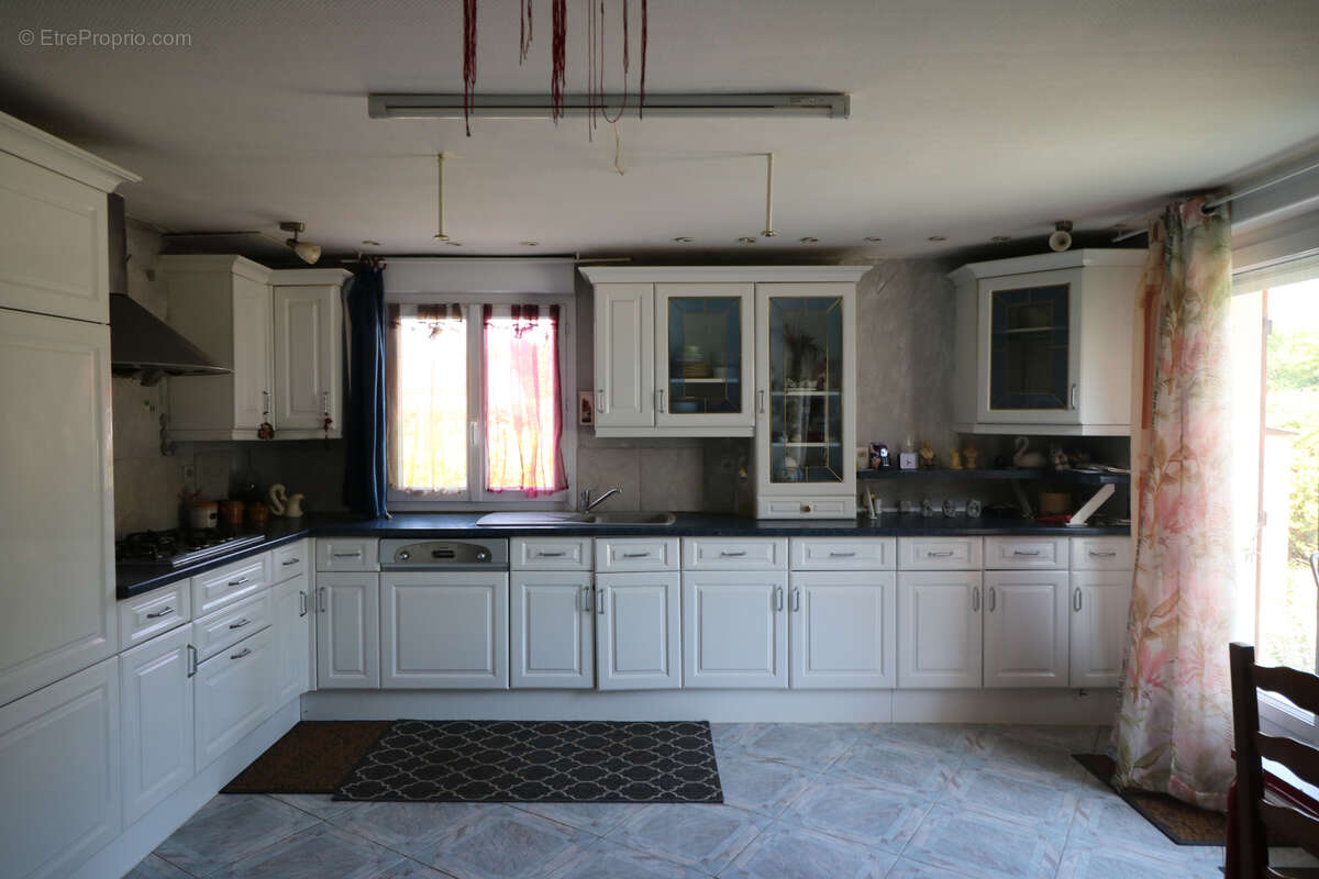 Maison à FONTCOUVERTE