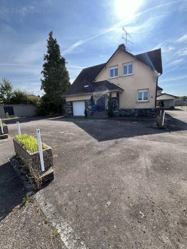 Maison à SAINT-SAUVEUR