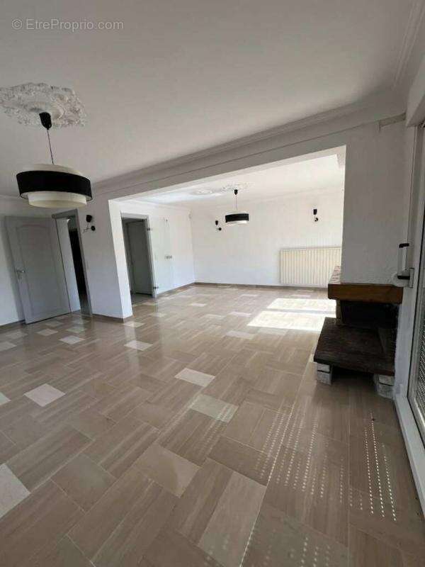 Maison à SAINT-SAUVEUR