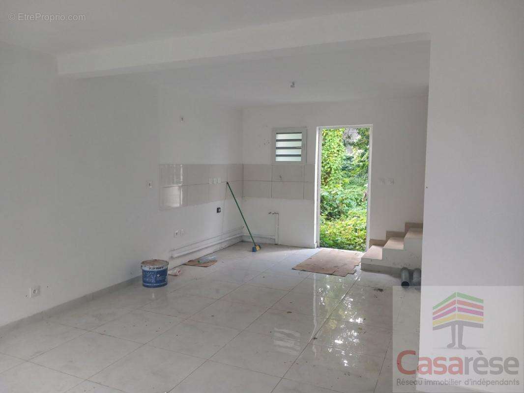 Maison à SAINTE-ROSE