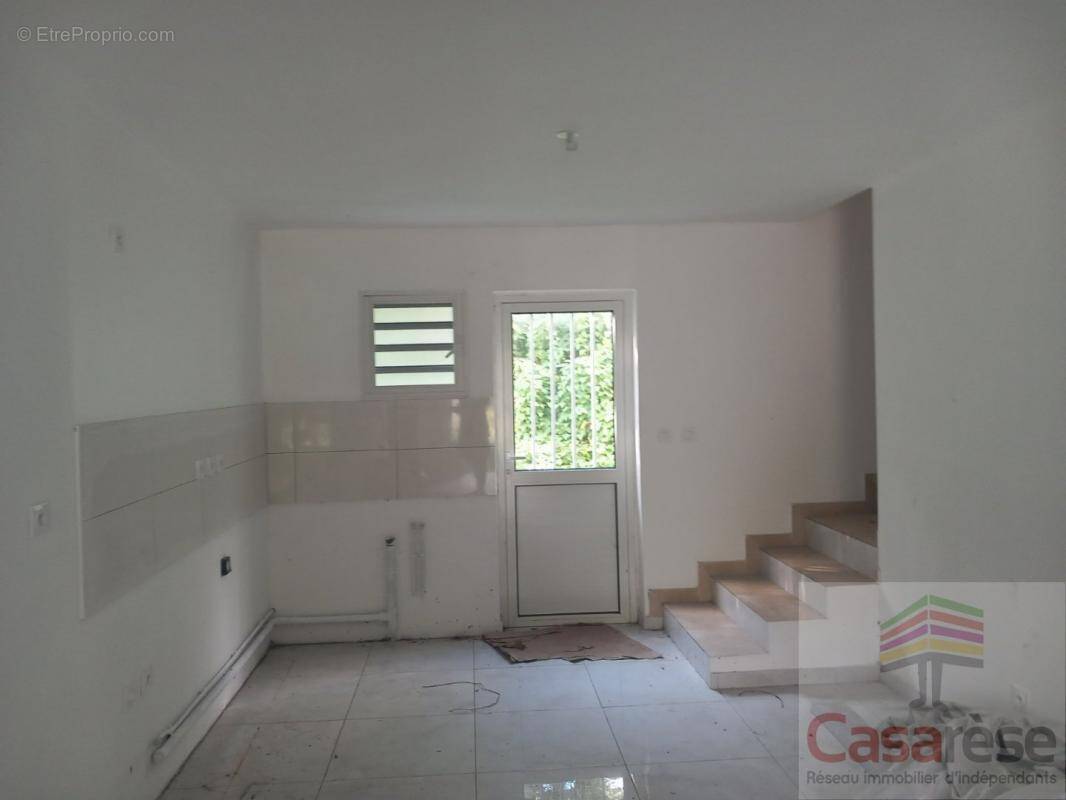 Maison à SAINTE-ROSE