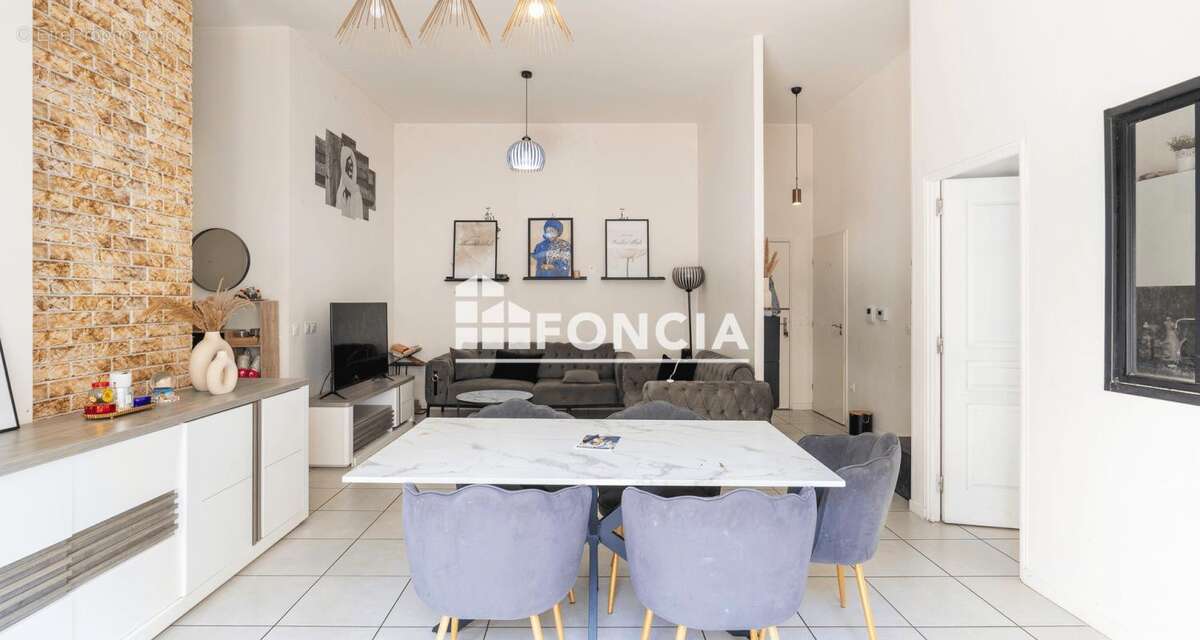 Appartement à SAINT-FONS