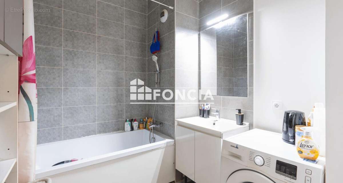 Appartement à SAINT-FONS