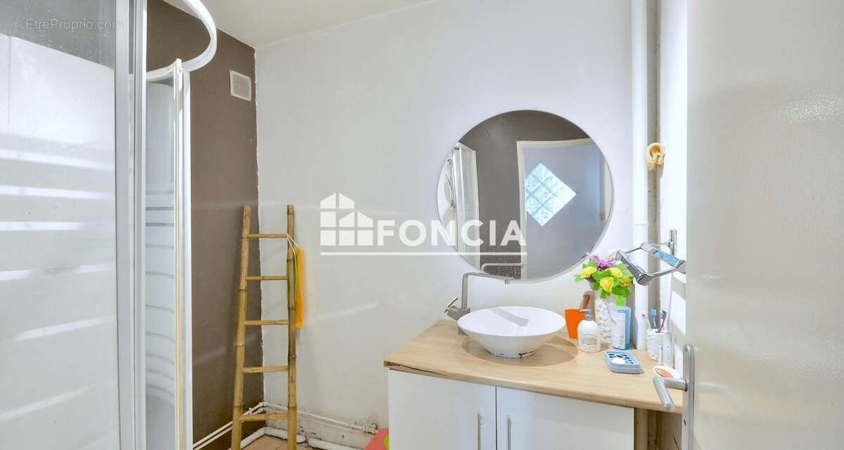 Appartement à VAULX-EN-VELIN