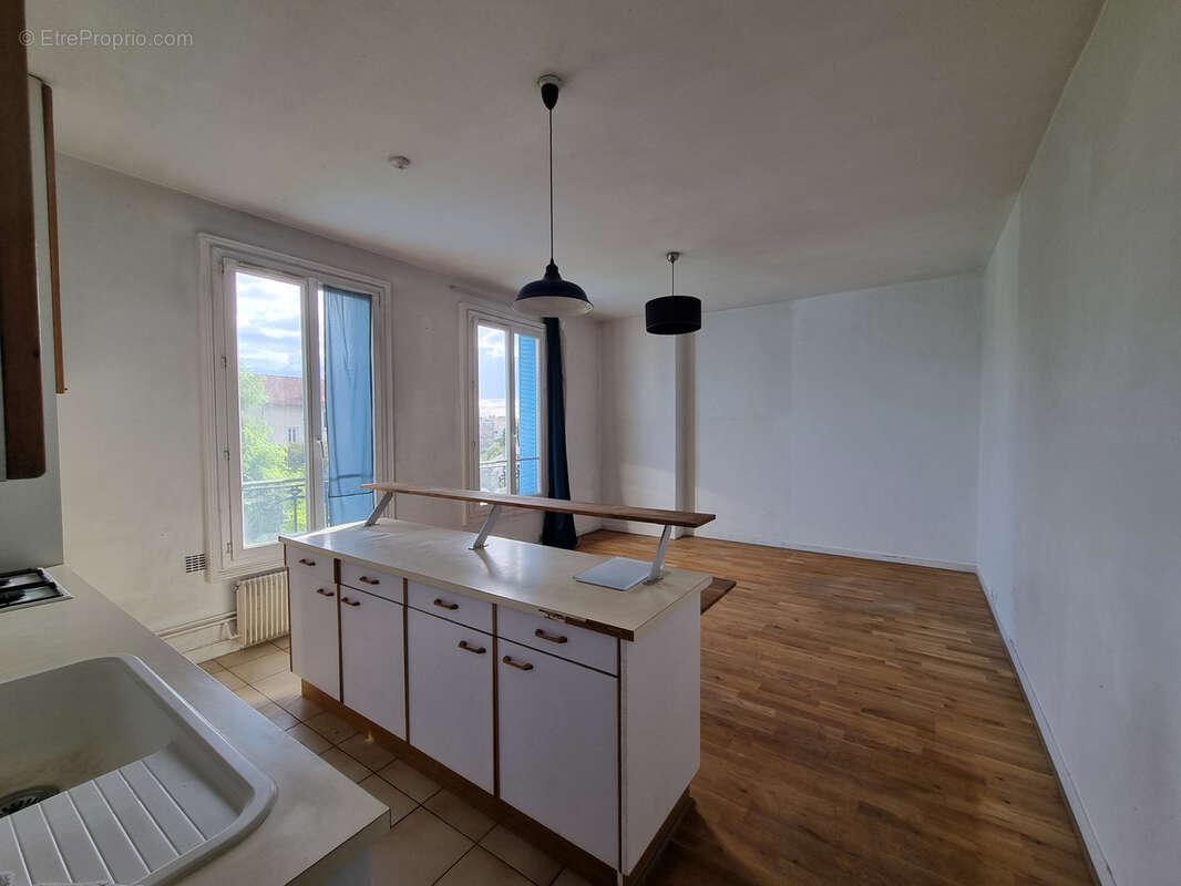 Appartement à MAISONS-ALFORT
