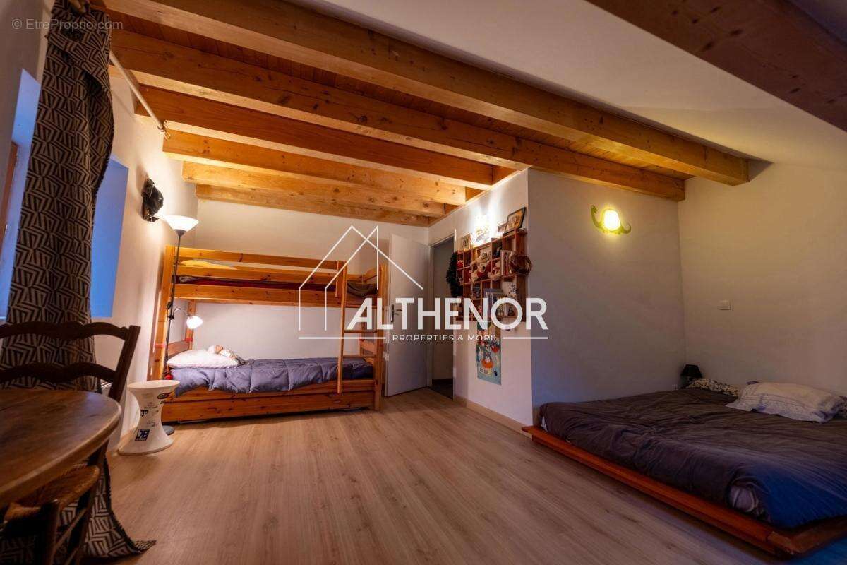 Maison à THORENS-GLIERES