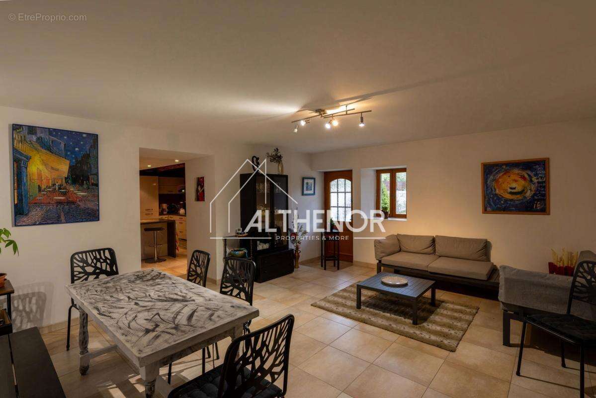 Maison à THORENS-GLIERES