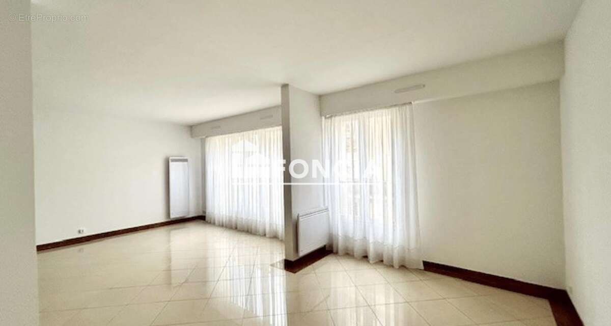 Appartement à PARIS-20E