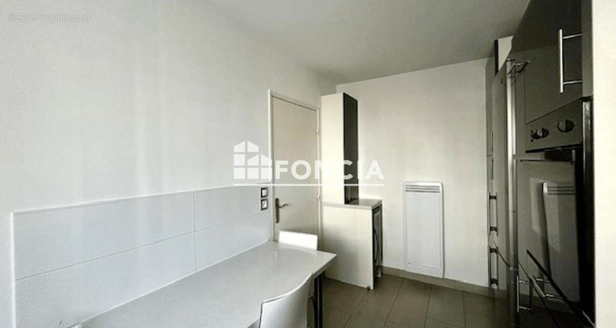 Appartement à PARIS-20E