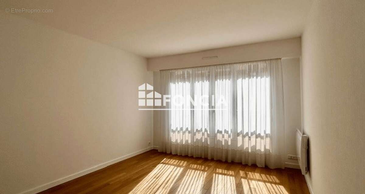 Appartement à PARIS-20E