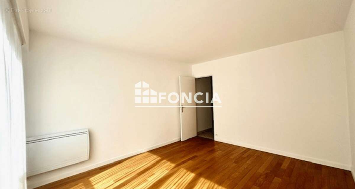 Appartement à PARIS-20E