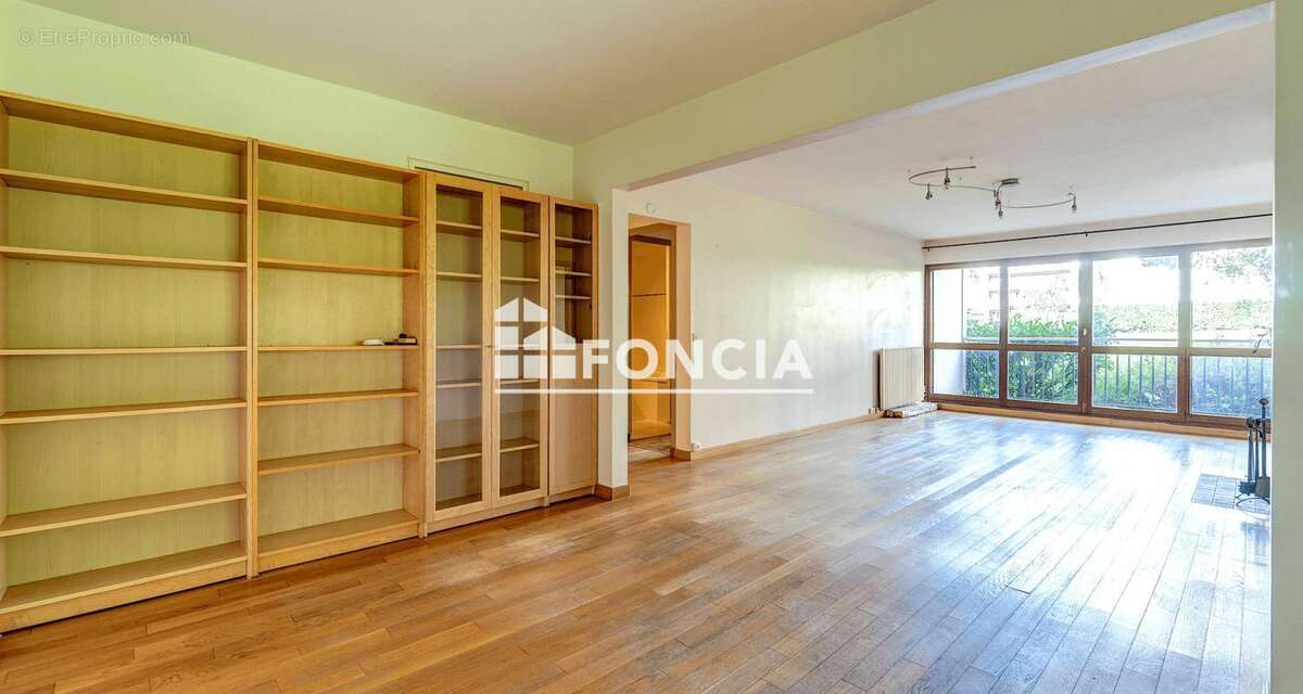 Appartement à NOISY-LE-ROI