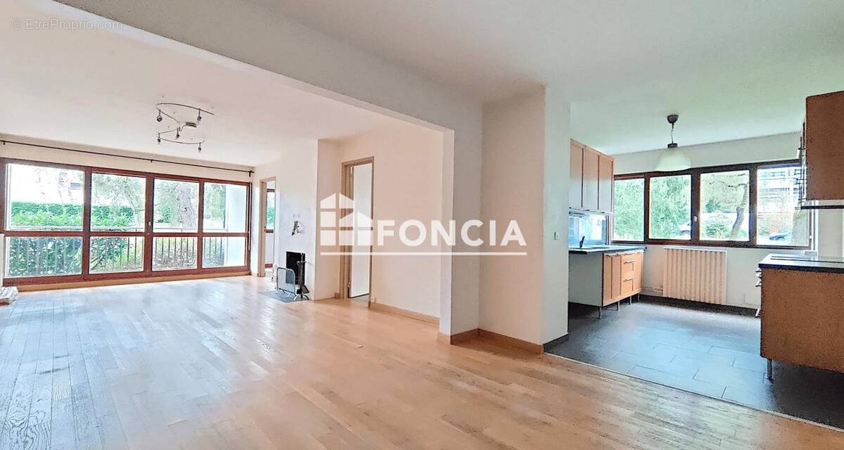 Appartement à NOISY-LE-ROI