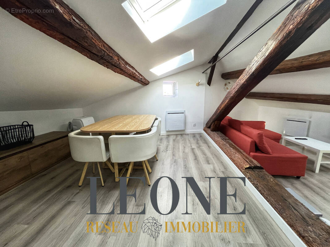 Appartement à LENTILLY