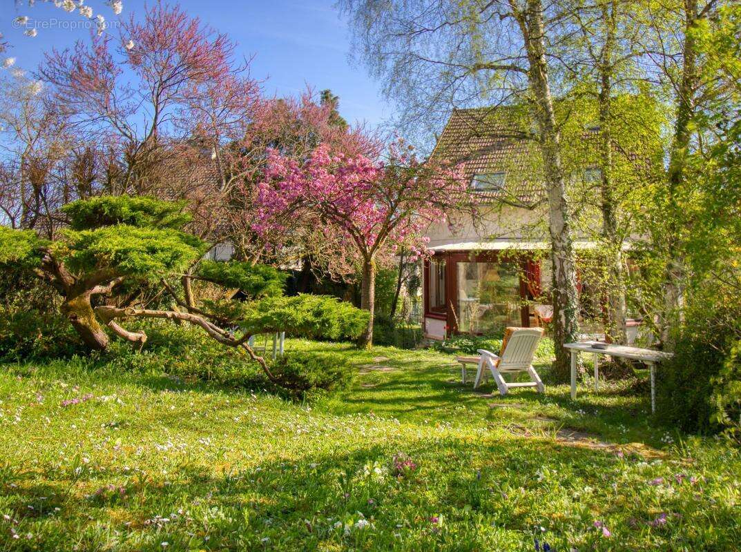 Maison à L&#039;ETANG-LA-VILLE