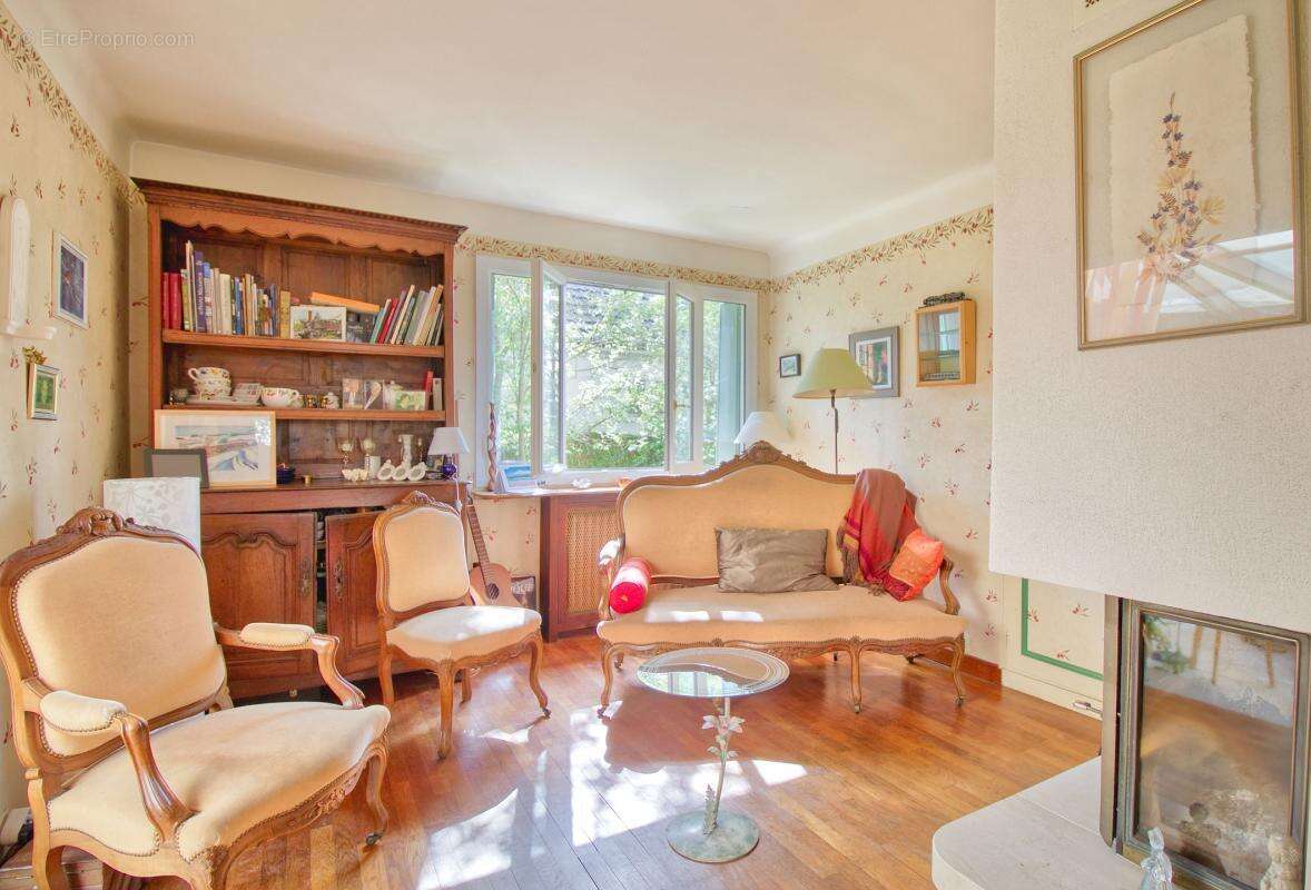 Maison à L&#039;ETANG-LA-VILLE