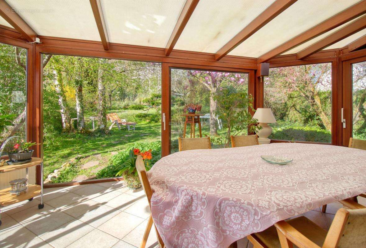 Maison à L&#039;ETANG-LA-VILLE