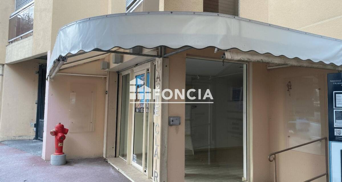 Commerce à CAVALAIRE-SUR-MER