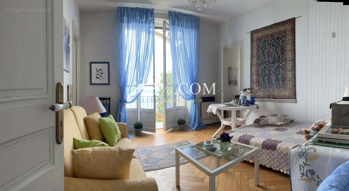 Appartement à EVIAN-LES-BAINS