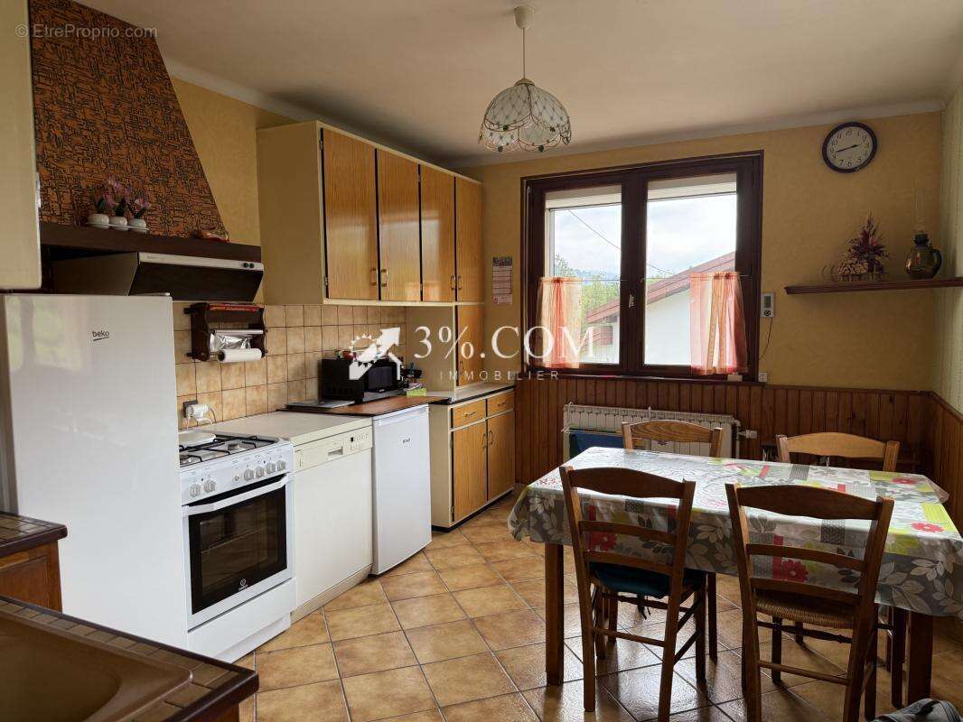 Maison à LE SYNDICAT