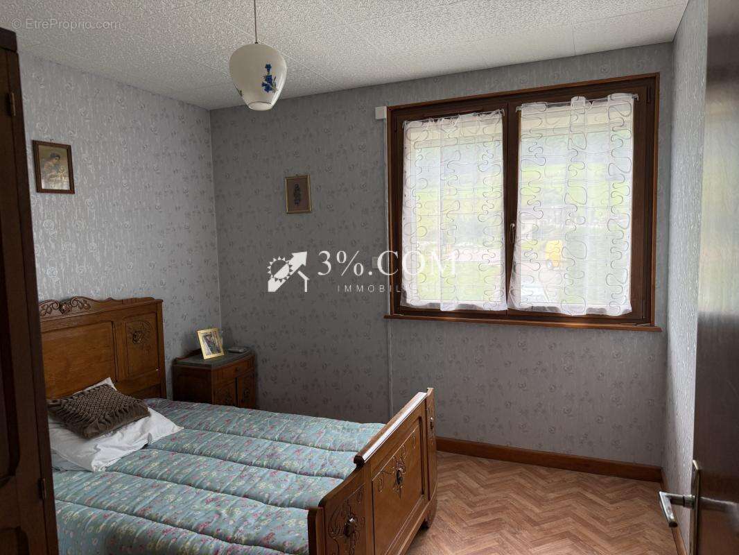 Maison à LE SYNDICAT