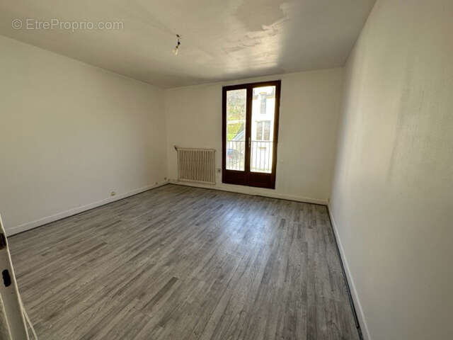 Appartement à LA FERTE-ALAIS