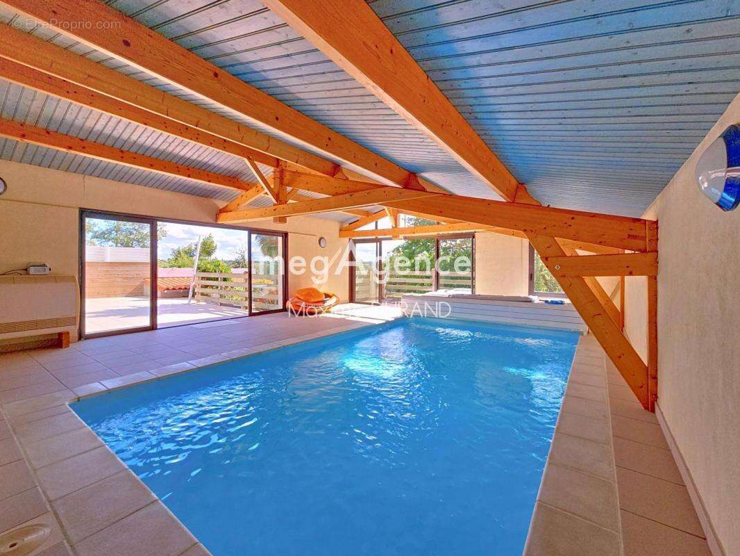 Maison à MORTAGNE-SUR-SEVRE