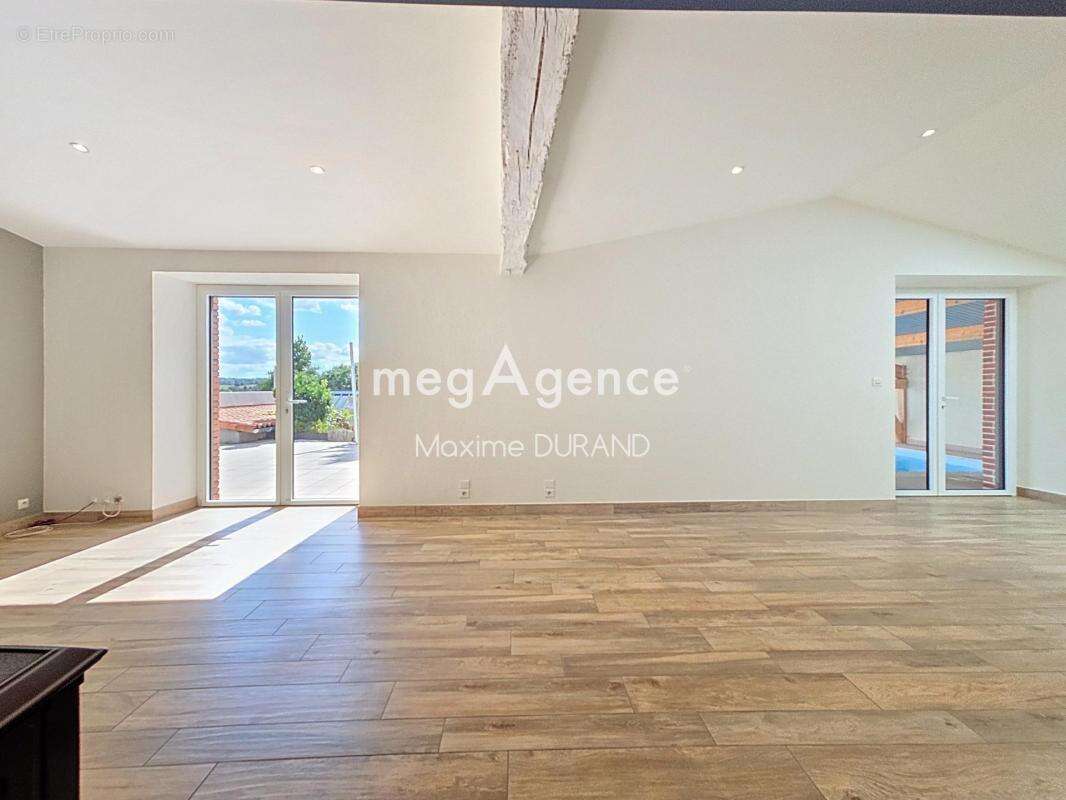 Maison à MORTAGNE-SUR-SEVRE