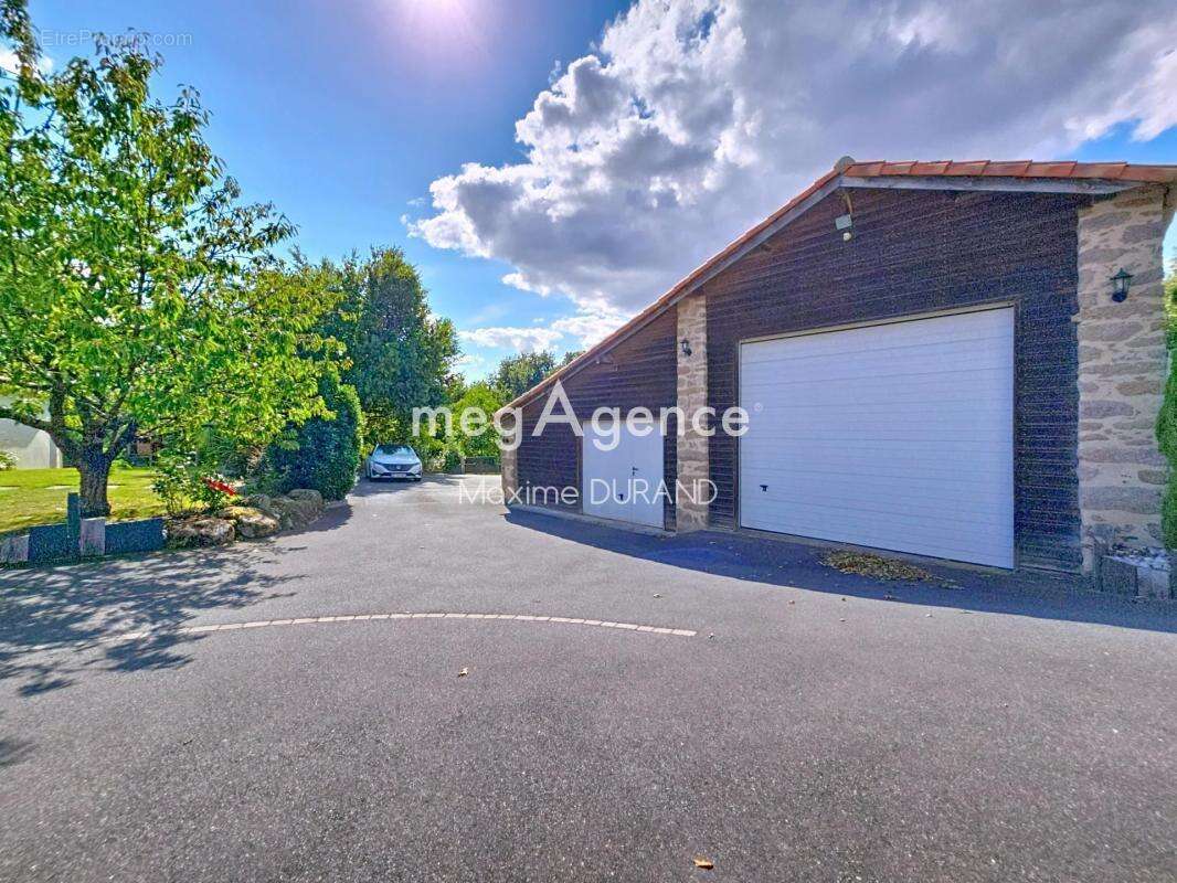 Maison à MORTAGNE-SUR-SEVRE